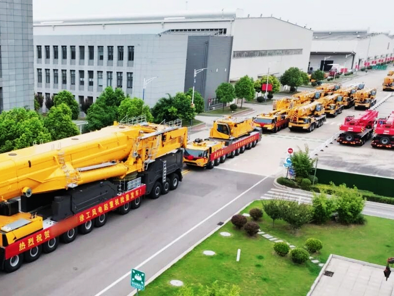 XCMG Delivers 8 Wind Power Cranes in Batch