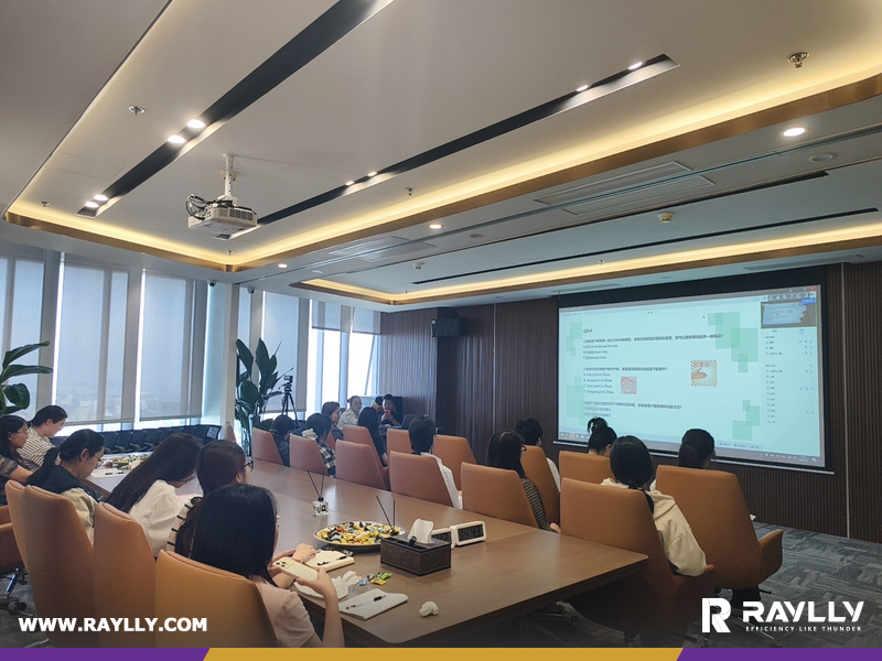RAYLLY Holds Foreign Trade Training on Global Customer Development