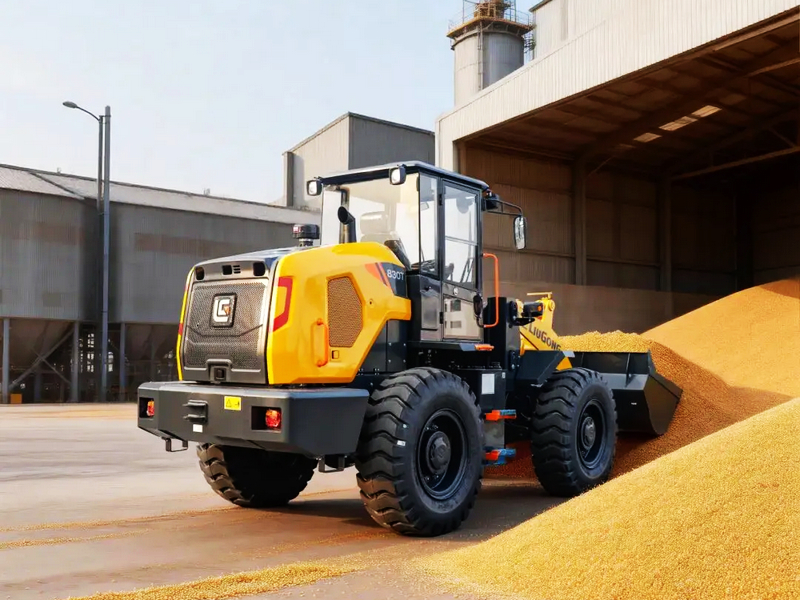 LIUGONG Delivers 30 Compact Wheel Loaders to Support Agricultural Modernization